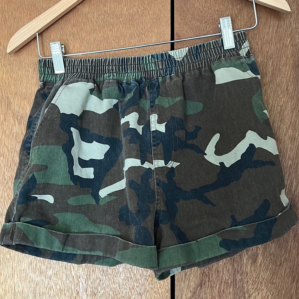 Women short cargos